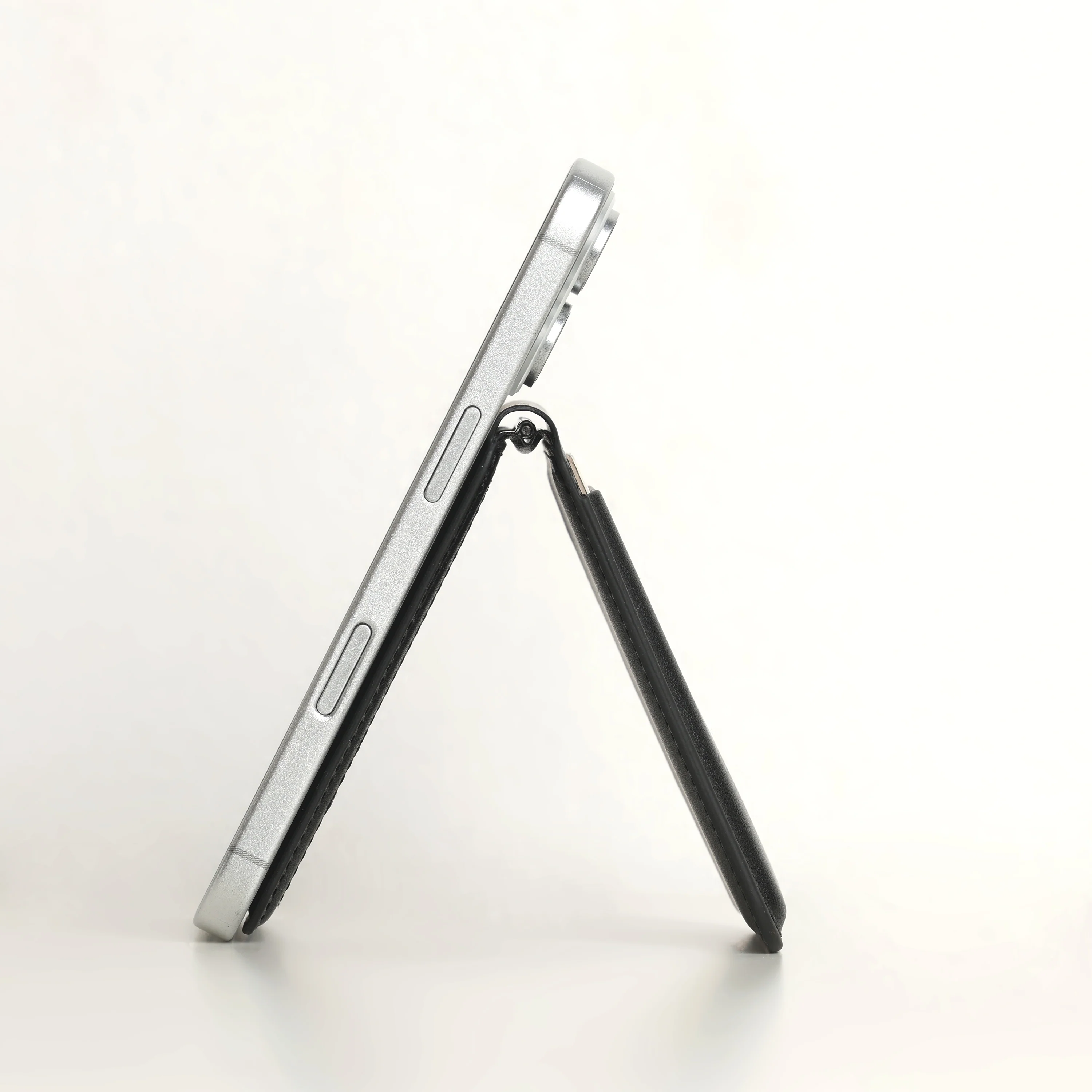 Magsafe Wallet Pro With Adjustable Stand - Image 3