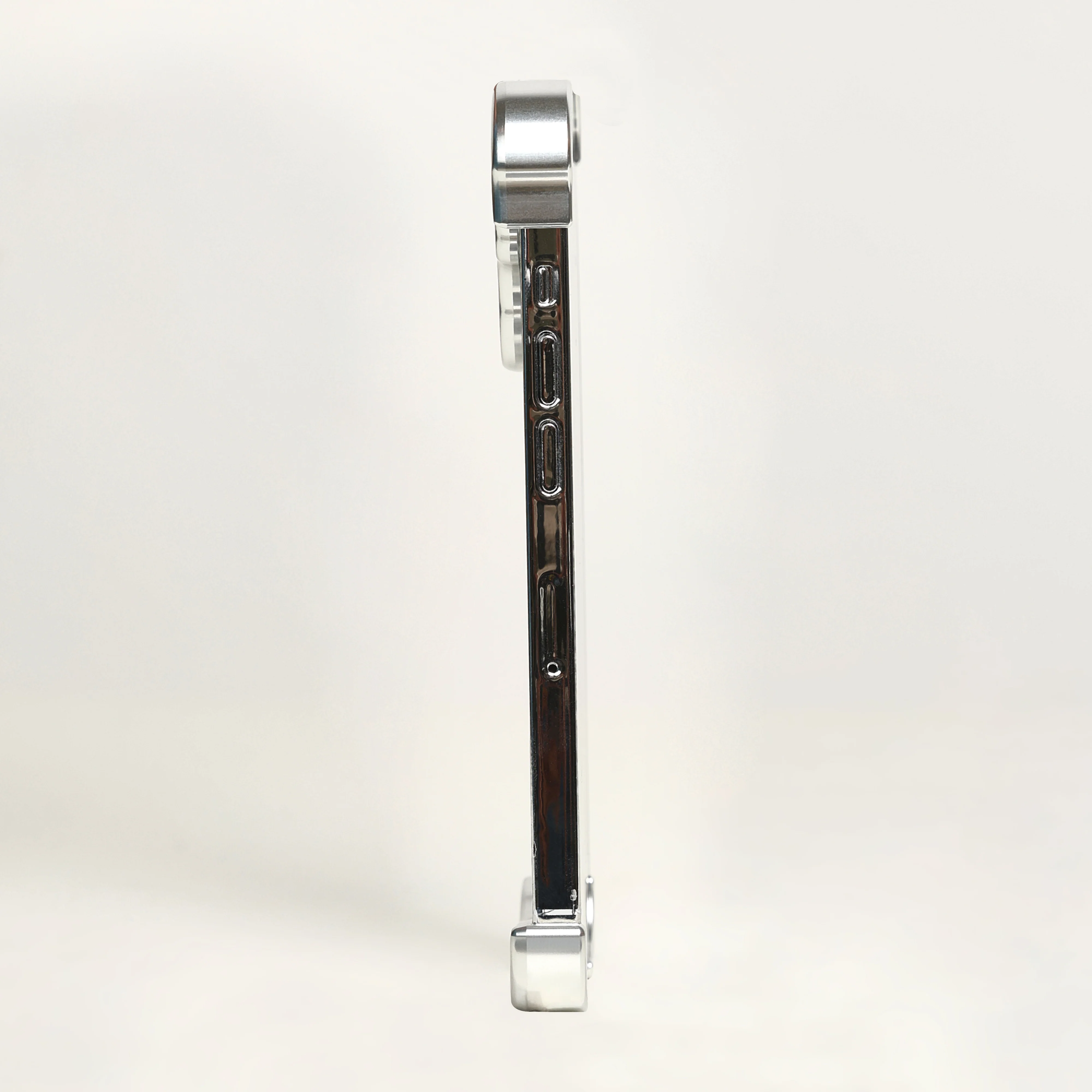 Minimilistic Alloy Bumber Silver Frame With Camera Ring - Image 5