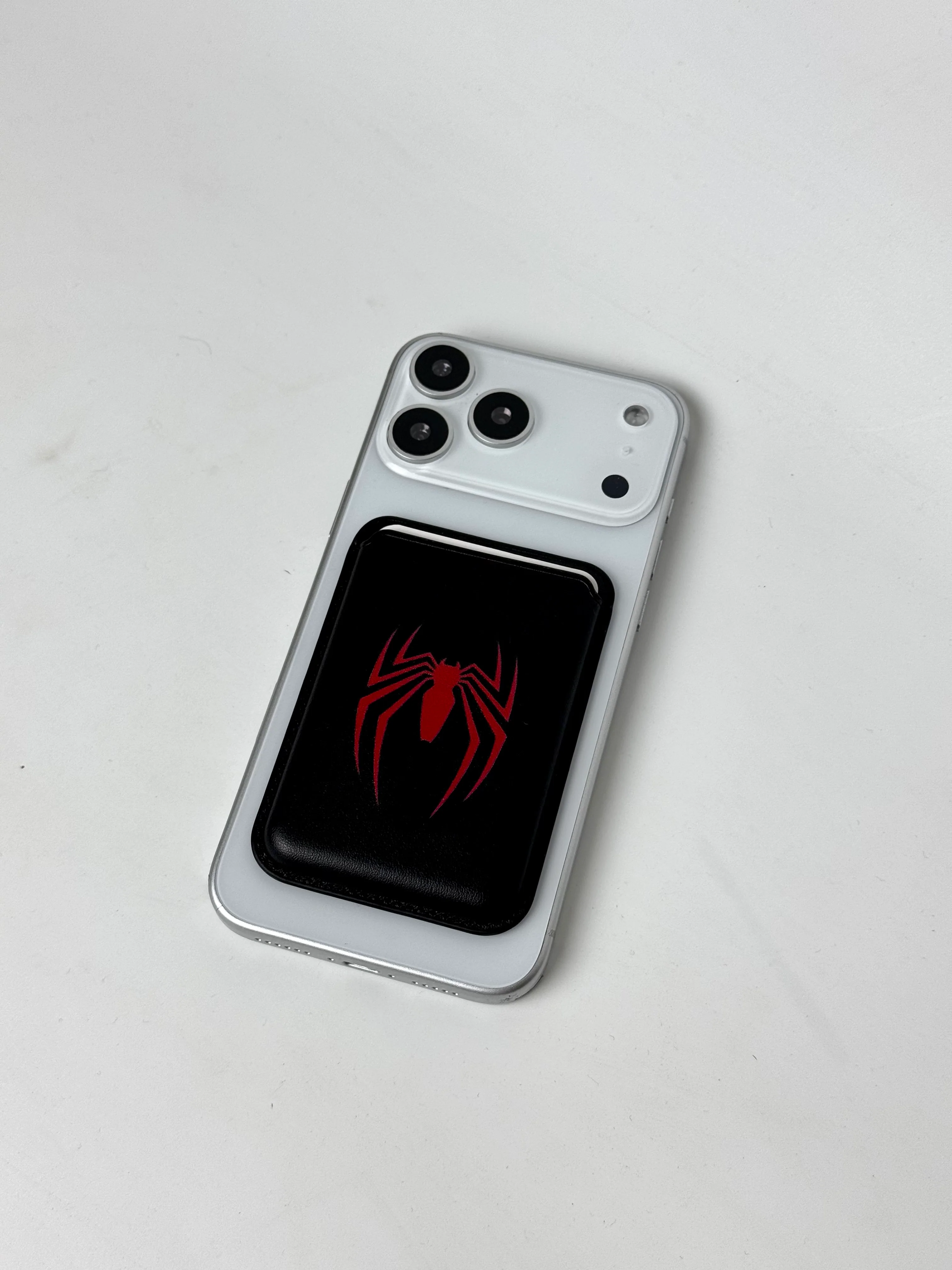 Spider Red - Magsafe Wallet - Image 3